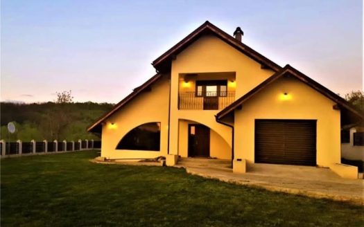 Casă modernă între Horezu și Polovragi