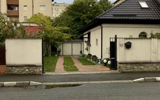 Casă complet renovată de vânzare pe Strada Ferdinand, Râmnicu Vâlcea