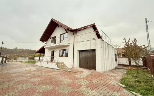 CASĂ BUDEȘTI | RACOVIȚA | 600 MP TEREN